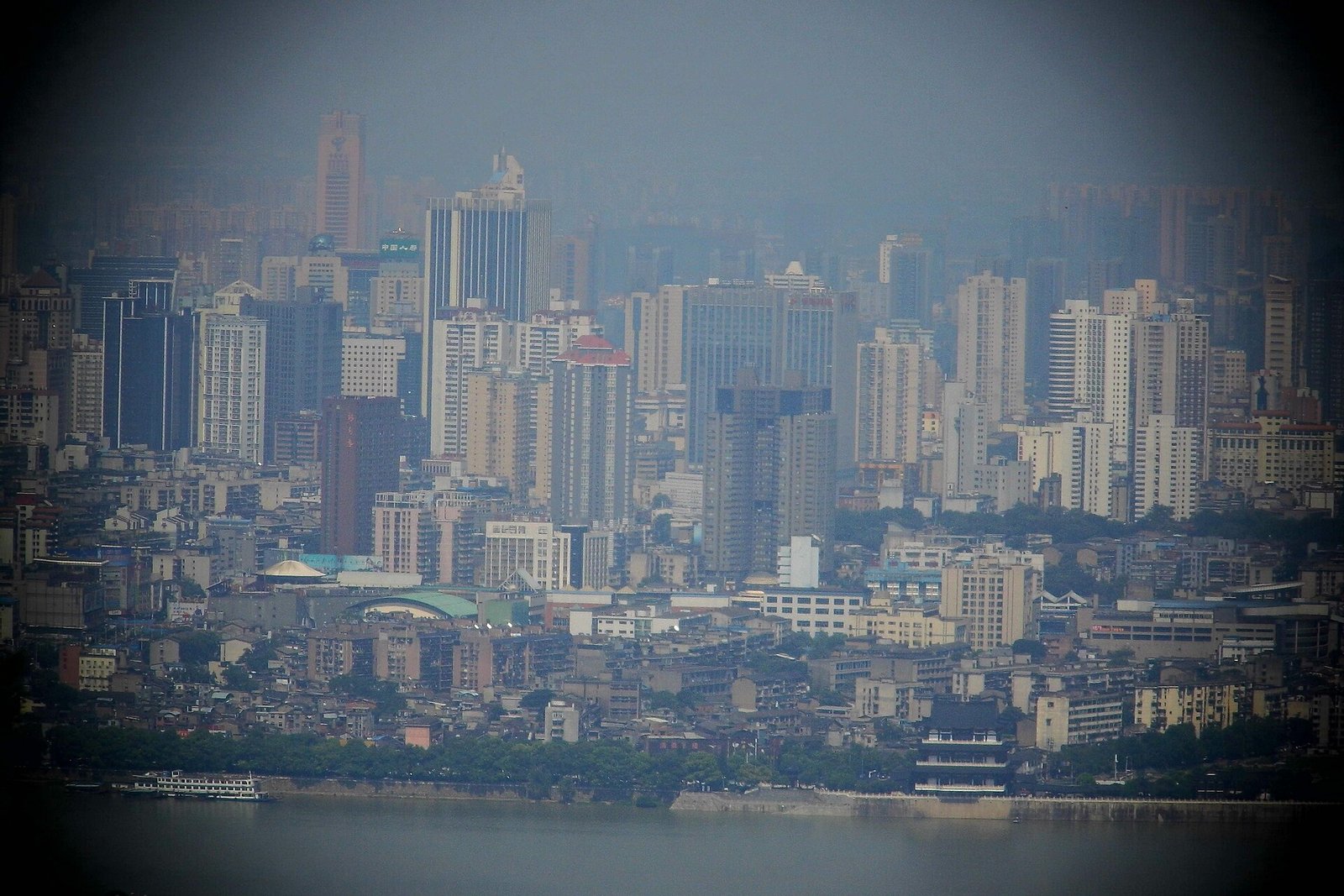 岳麓山俯看长沙城